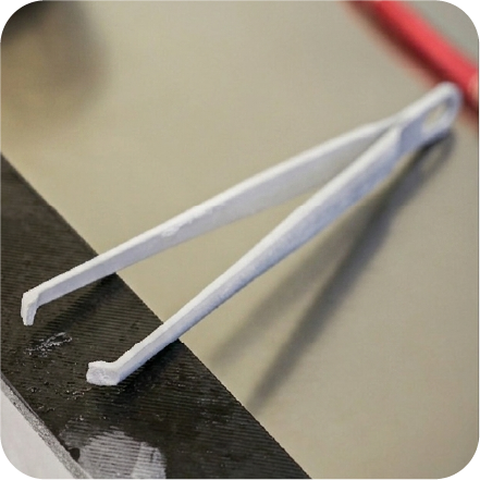 Tweezers